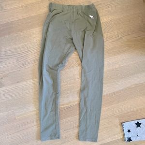 Abercrombie Kids Leggings. Size 7/8. Color: olive green.